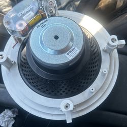 Yamaha Wall Speakers / Speakers