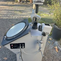 Mitutoyo Pv-350 Profile Projector 10X Zoom D499047