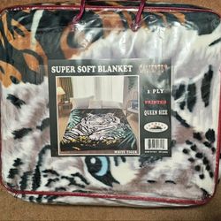 WHITE TIGER QUEEN & CAL KING SIZE BLANKET 