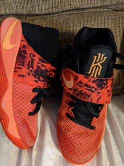 Nike Kyrie 2 inferno size 4y