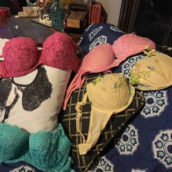 Victoria Secret Bras Size 36 D