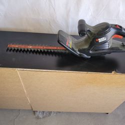 Plug In Head Trimmer In Excellent Condition 