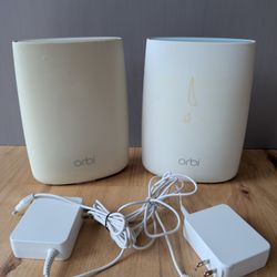 Netgear Orbi AC3000 RBR50 + RBS50