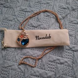 Long 26" Chain With Pendant Movadab.