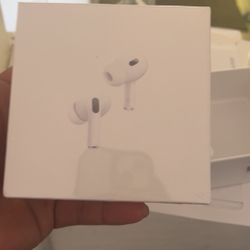 AirPods Pro (2nd Gen) – Excellent Condition 