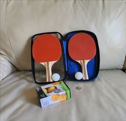Table Tennis Ping Pong Set 2 Wooden Handle Paddles Storage Case 2 Balls Plus EastPoint 4 balls 2010