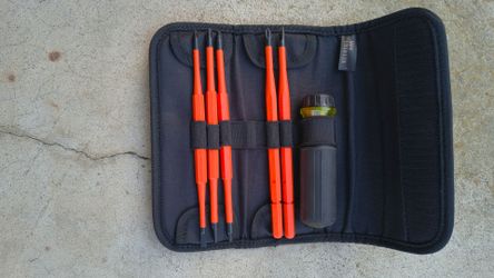 Klein Tools 8 in 1 insulated interchangeable screwdriver set.