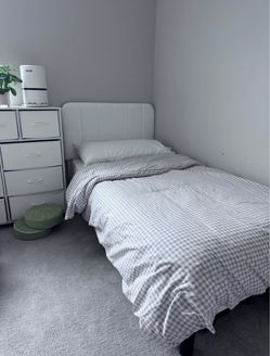 Twin Bed Frame & Mattress