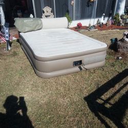 Air Mattress  Queen