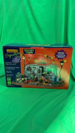 Lemax Spooky Town “ Killer Clown Mobile Home”