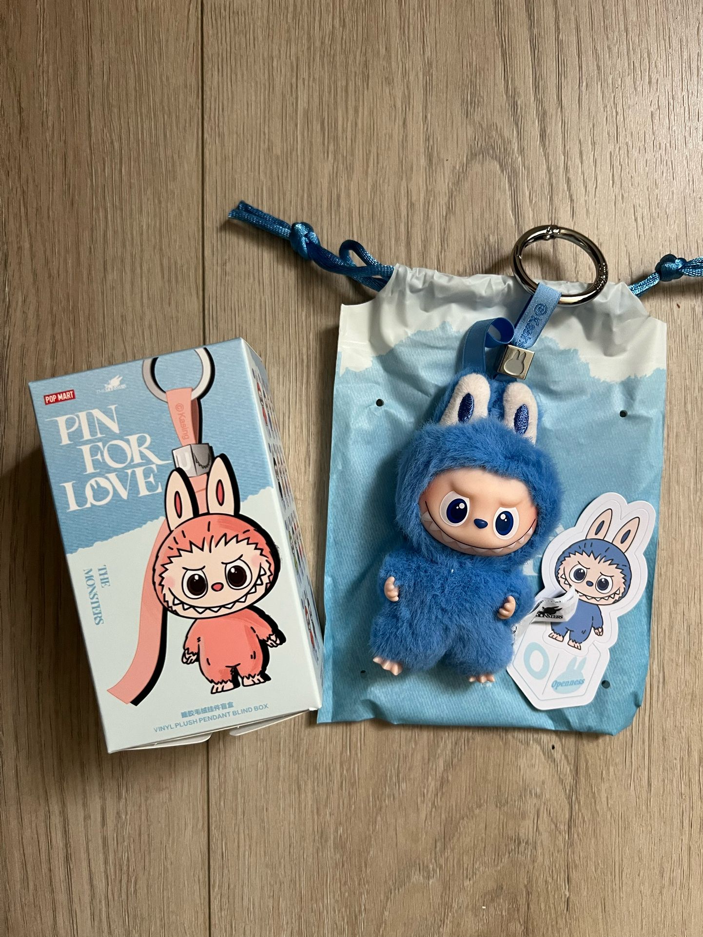 Pin For Love labubu - O (openness/blue)
