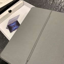 CHESONA Rugged Keyboard Case for iPad (A16) 11th 2025/10th Generation 10.9-inch 2022, Smart Trackpad, 15°-180° Adjustable, Portrait/Landscape, Magneti