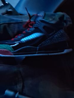Jordan 4'black Gray,red,and Green Smoken 