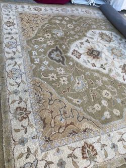 Beige carpet 8x10