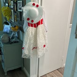 Mary Poppins Costume - Halloween 