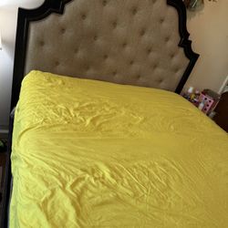 Use Like New,Queen Size,black