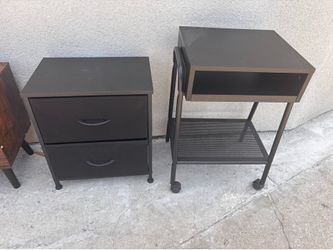 2 black nightstands
