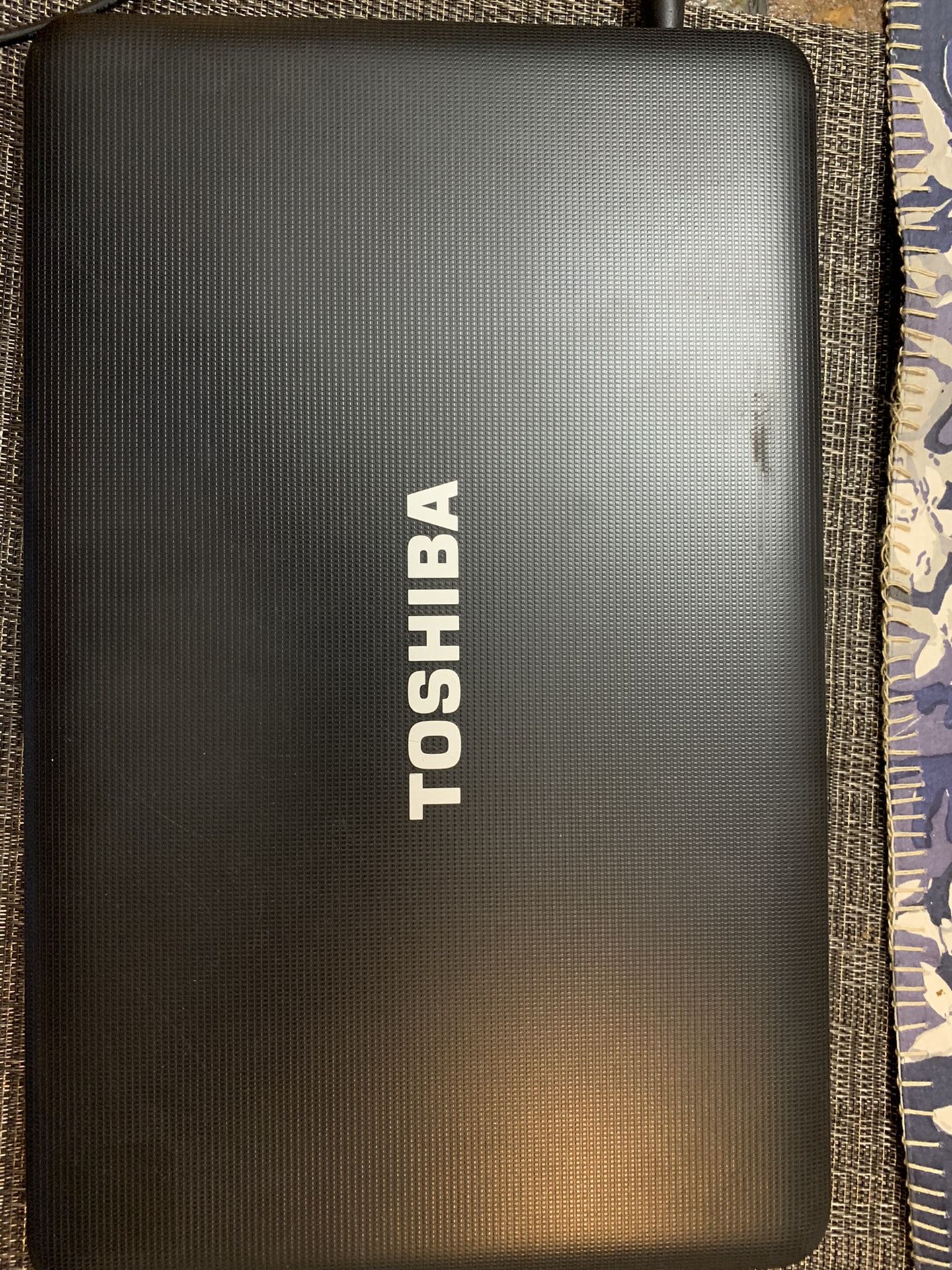 LAPTOP TOSHIBA 17” FOR SALE