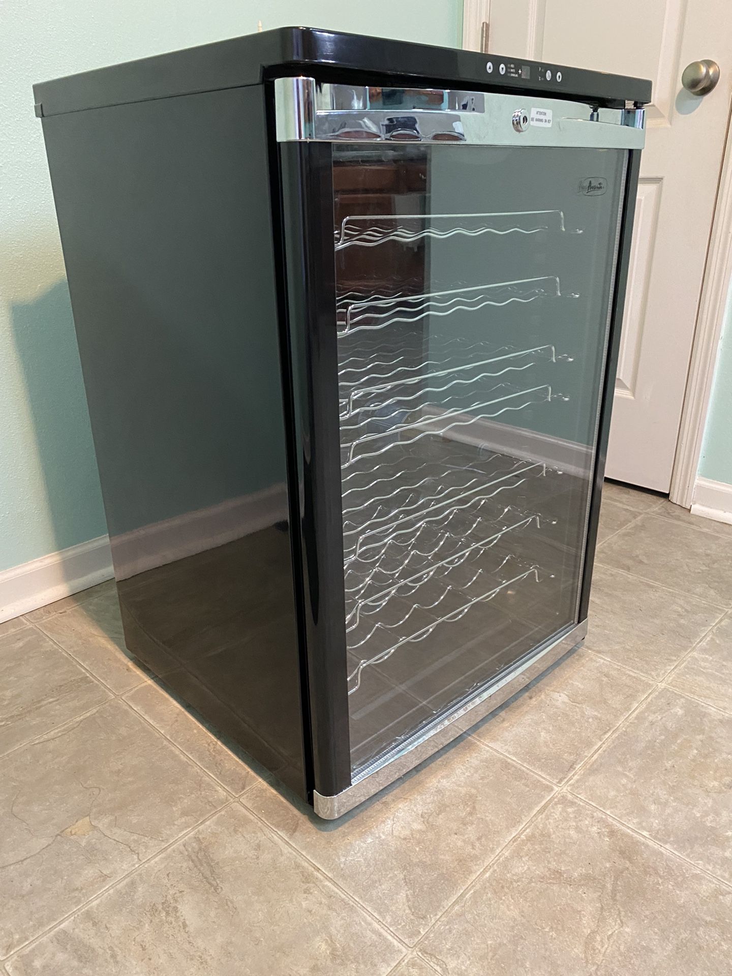 Wine Cooler/fridge 