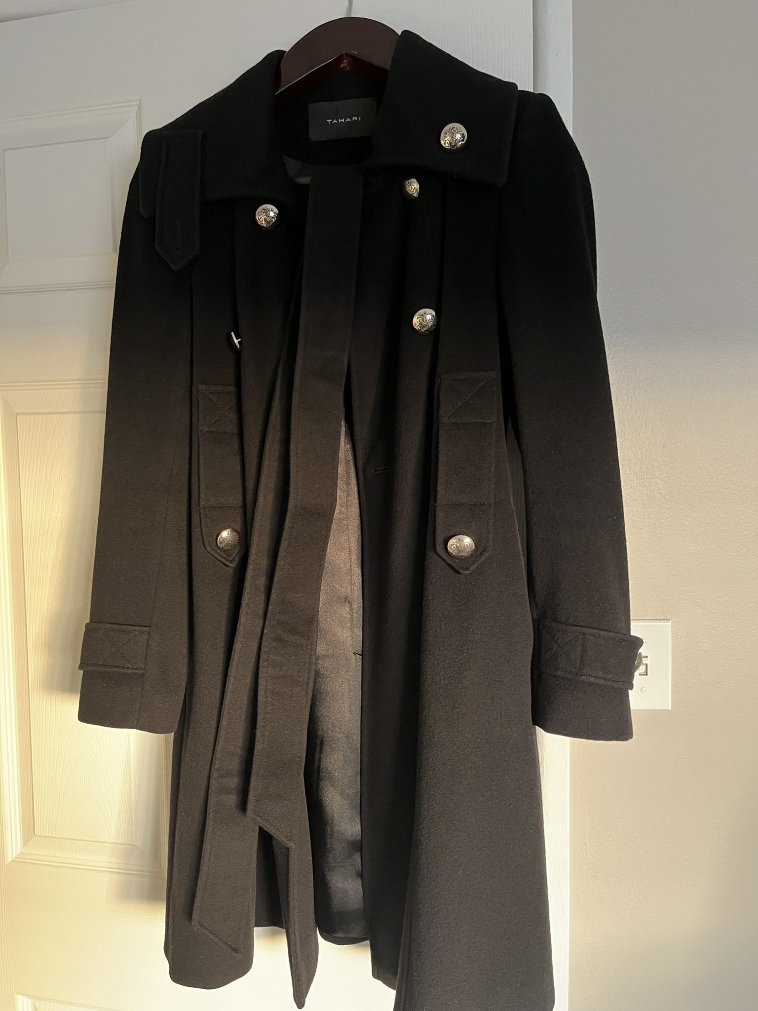 TAHARI LORO PIANA Black Coat size S 100% Italian Wool