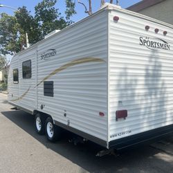 2010 sportsman travel trailer