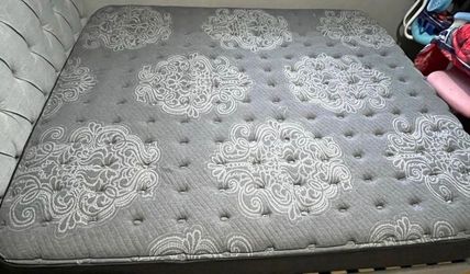 King Size Mattress with Platform Bed Frame Optional