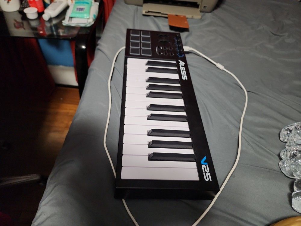 Alesis Keyboard Midi Controller V25