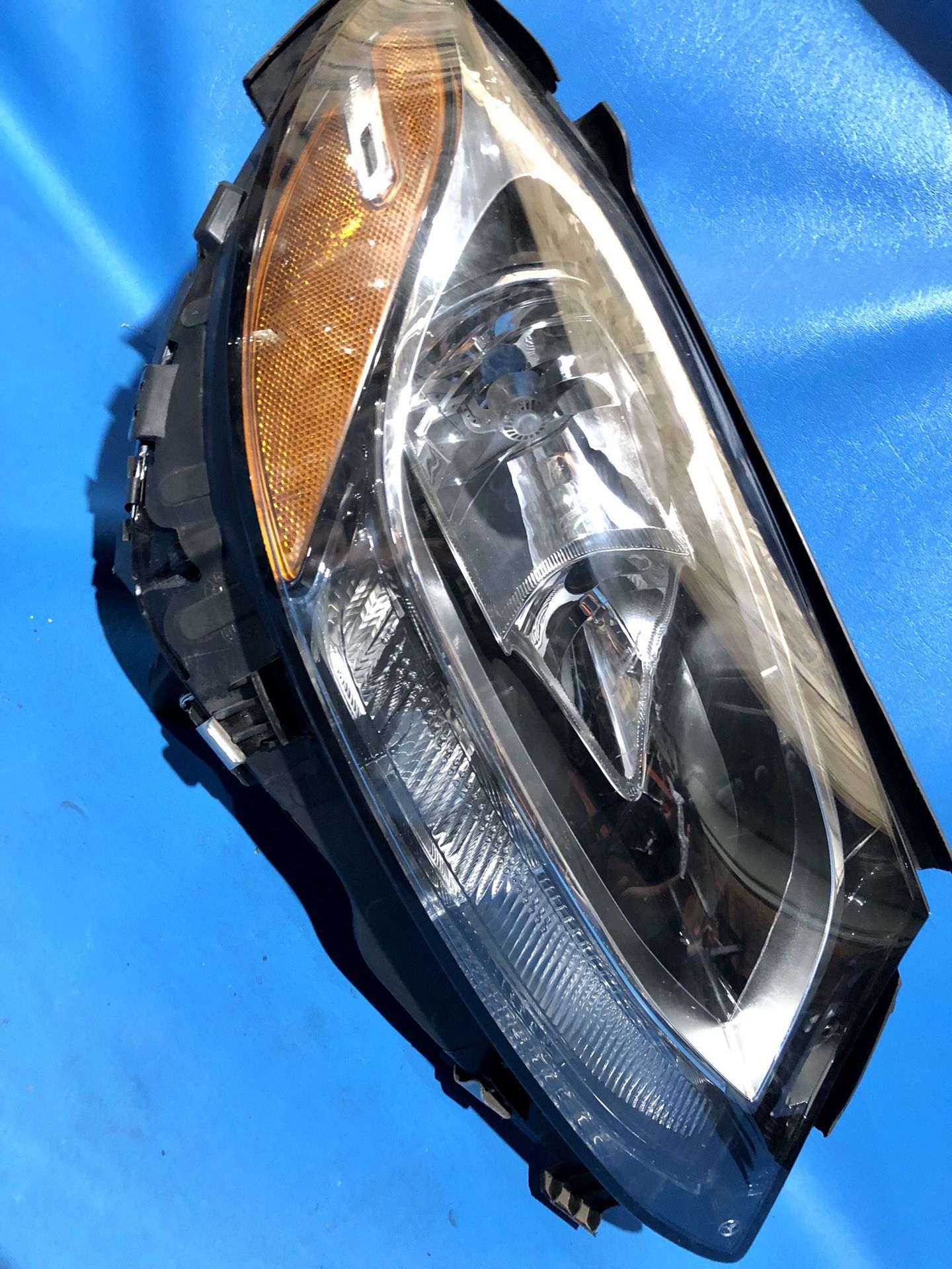 Mercedes Benz Right Headlight (P#{contact info removed})