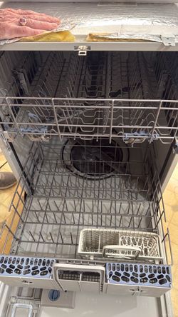 Whirlpool Dishwasher