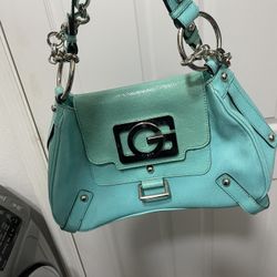 Woman’s fashion hand bag 
