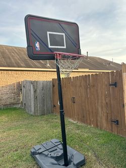Basketball goal