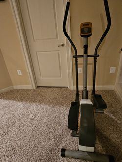 Weslo Momentum G3.8 elliptical 