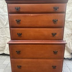 Beautiful  Chippendale Colonial Maple Tallboy Dresser Chest of Drawers