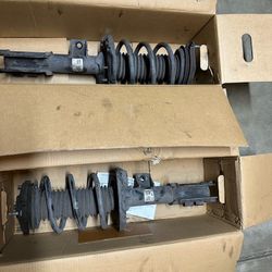 Two Hyundai genuine original complete strut assembly for front end suspension, used 120k miles