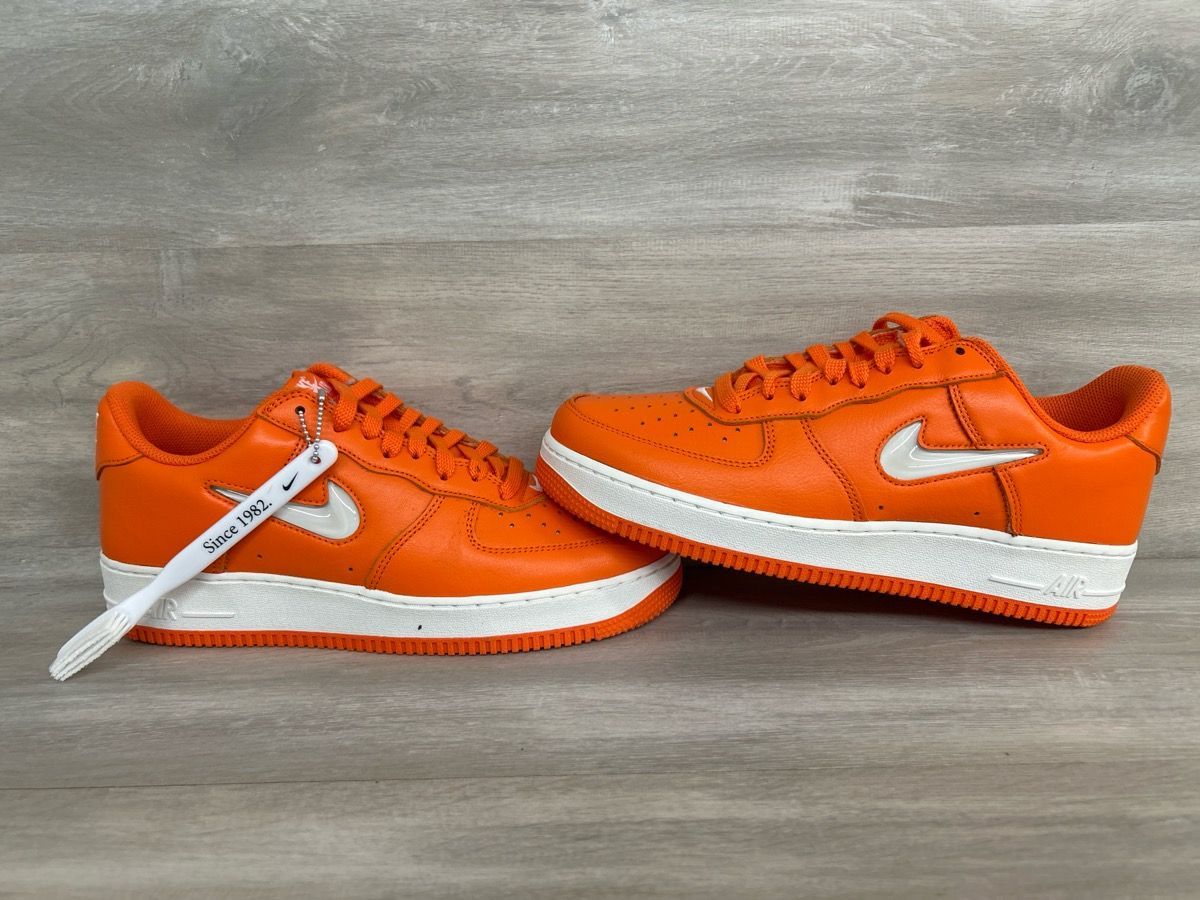 NIKE AIRFORCE 1 LOW '07 FJ1044-800 Sz 10.5 (PO1019729)