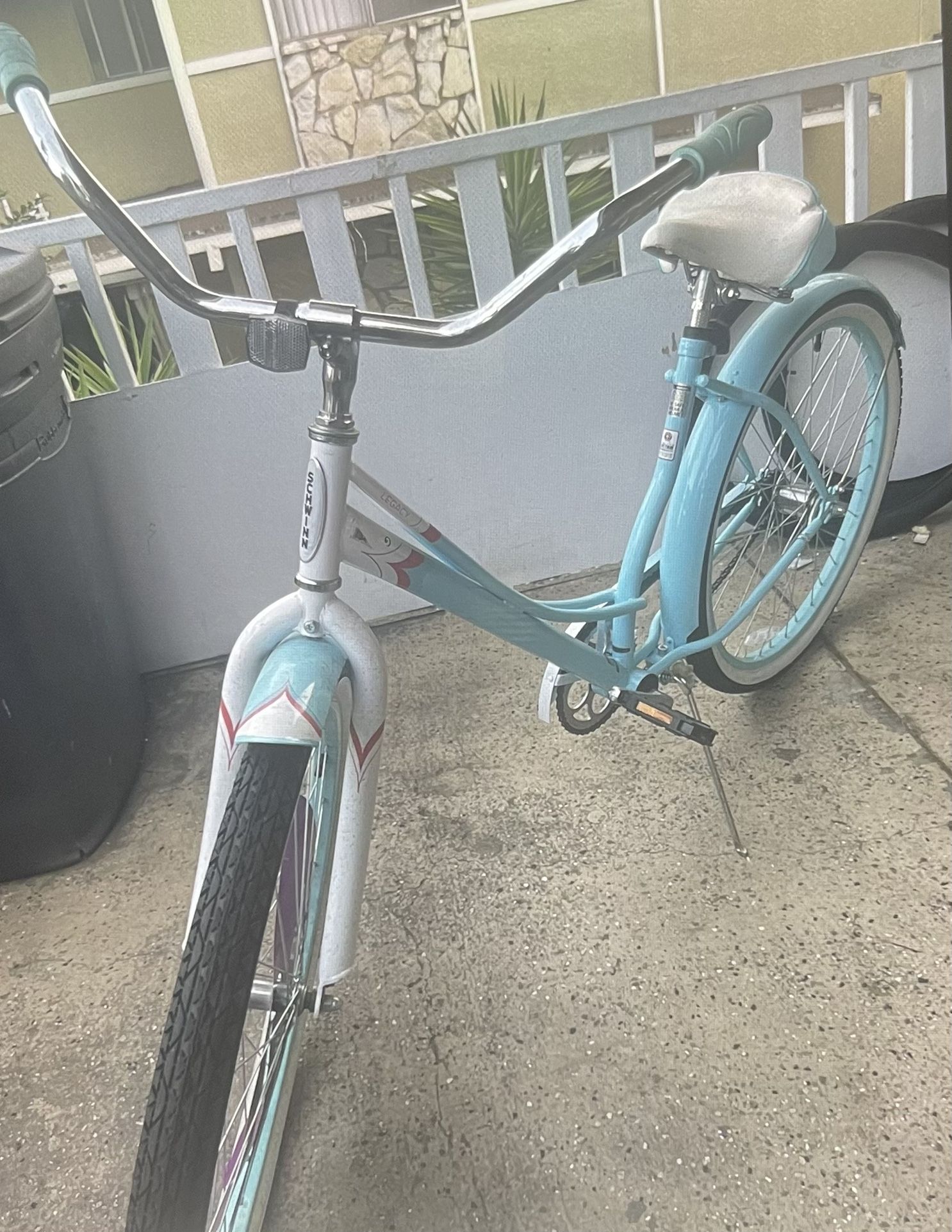 Schwinn Women's Schwinn 26 Legacy Cruiser Schwinn Women's