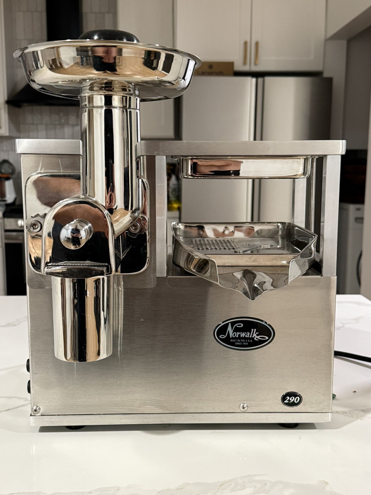 Norwalk 290 Juicer, image size:1440x1920