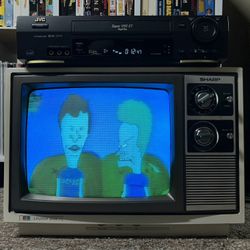 Vintage Sharp Linytron Plus 13E21 13” Portable Color CRT TV Television TESTED ✅