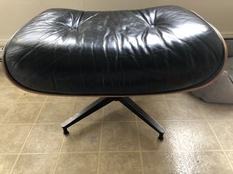 Charles eames ottoman