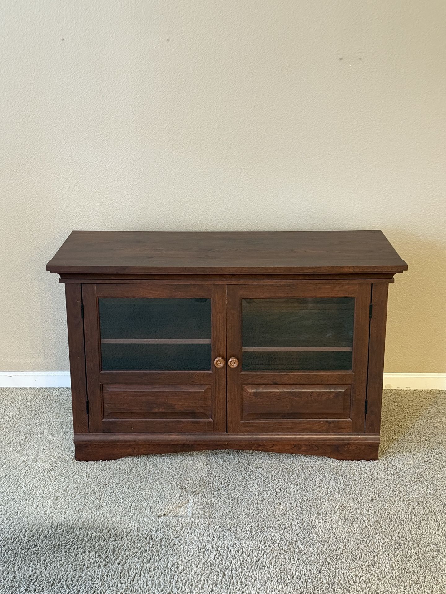 Free TV stand