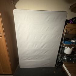 Free Queen Boxspring
