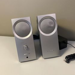 Bose shelf speakers  “Companion 2”