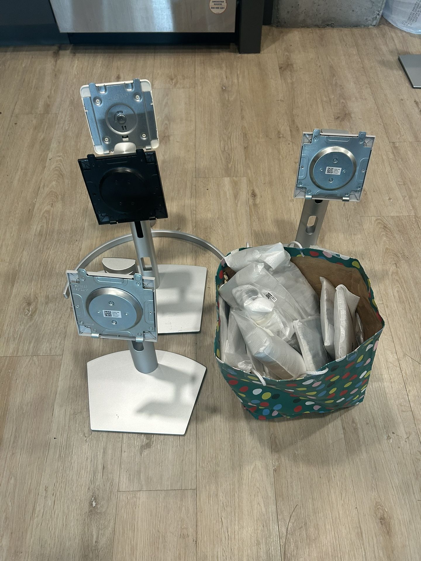 Monitor Stands/Mounts