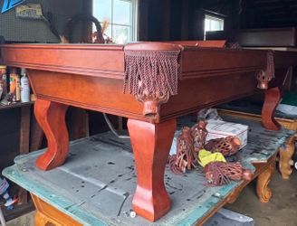 Pool Table 8ft (Free Delivery, Setup, & New Felt Color of your Choice)