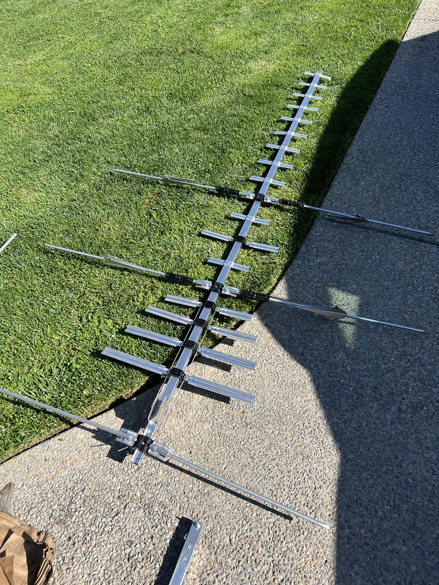 Winegard VHF/UHF Antenna/TRADE