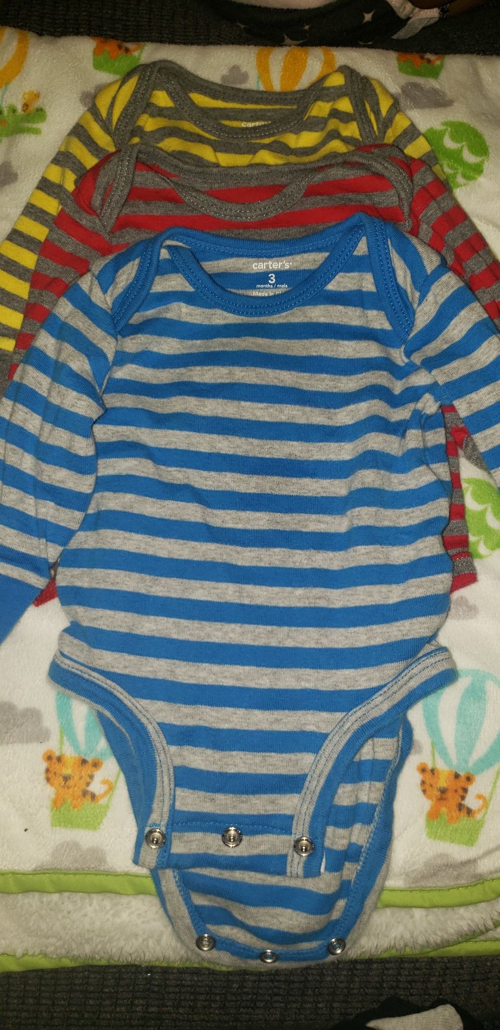 Warm clothes 0 to 3 mo.
