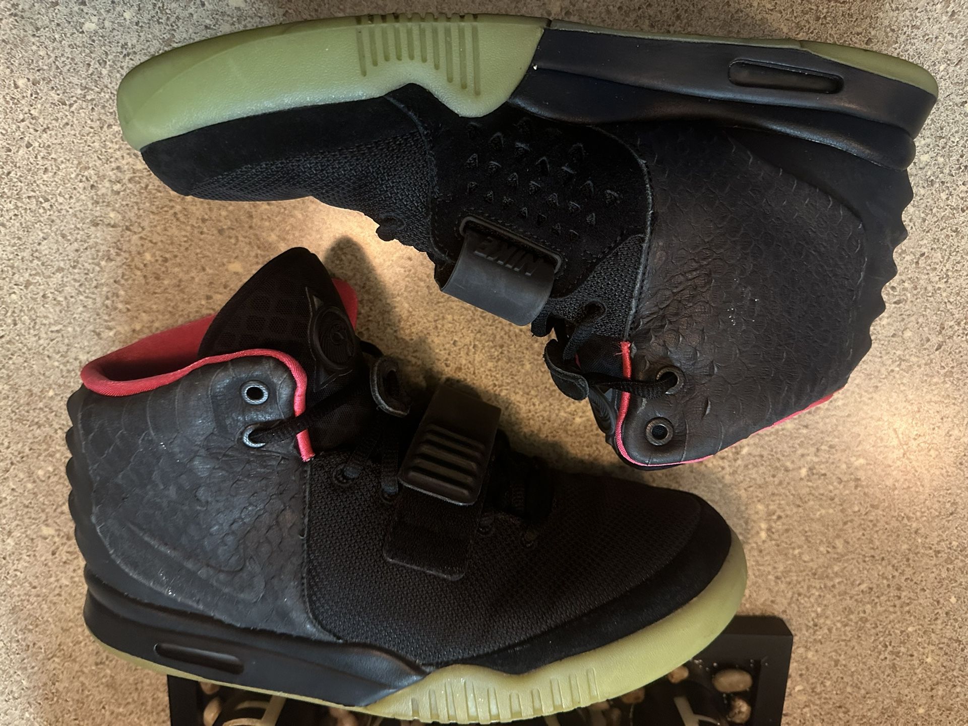 Nike Yeezy 2 Solar 11- 11.5