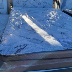 Brand New Queen Size Pillowtop Mattress Included Box Spring Free Delivery 