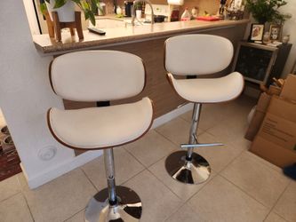 bar stool