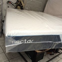 🎉🎊🎉🎊 $399 Queen Nectar Classic Hybrid 12 Inch Height Mattress $399 🎉🎊🎉🎊